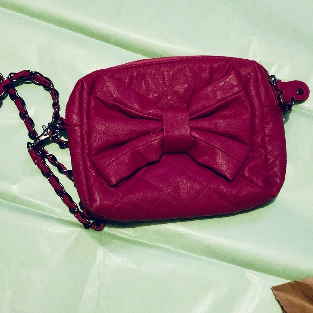 🆑 2/$5 | 🎉 Bow Crossbody 🎁